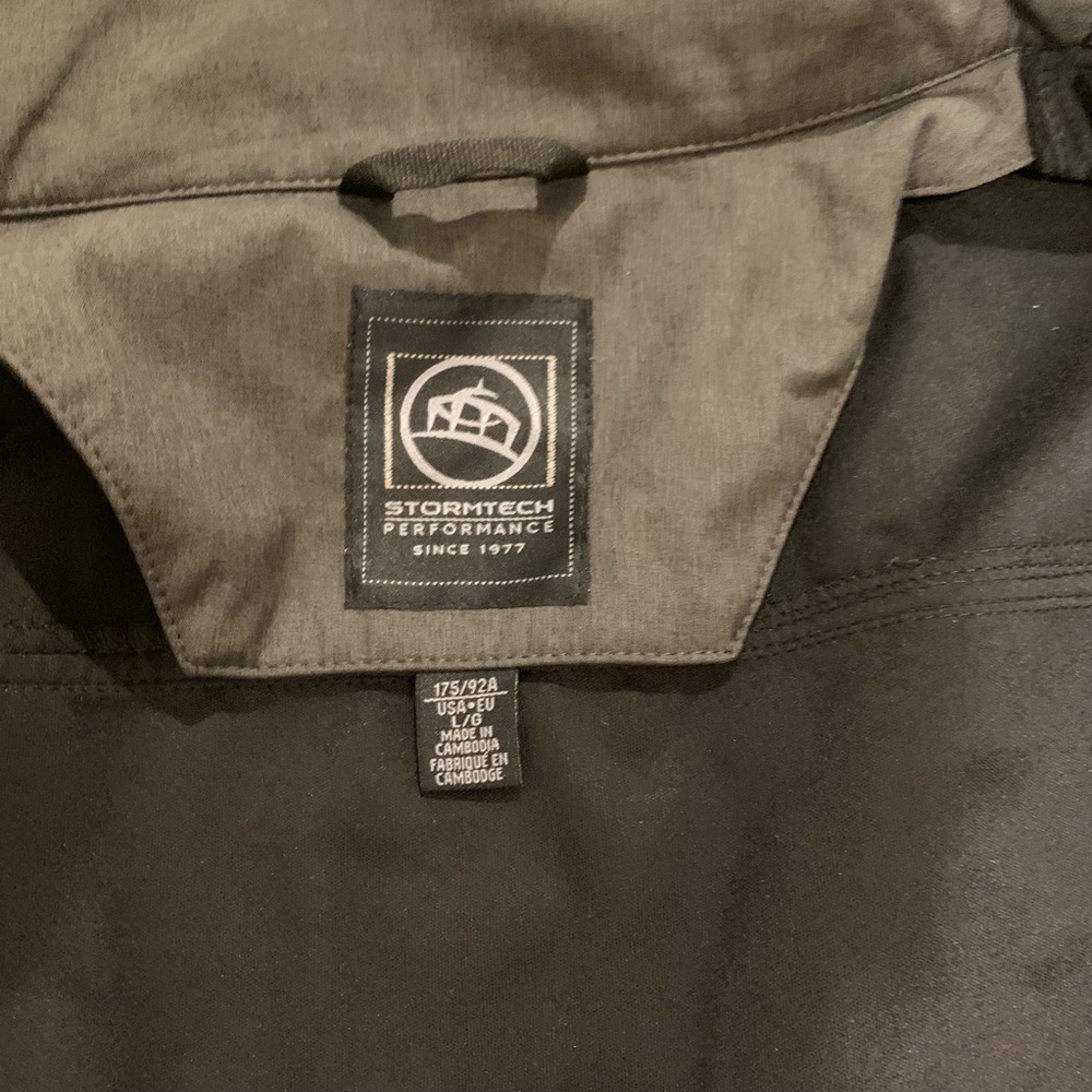 🆕 Storm tech Jacket - Picture 7 of 8